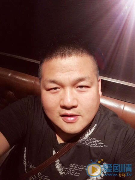 李冲日常生活照图片 李冲高清写真_李冲高清剧照
