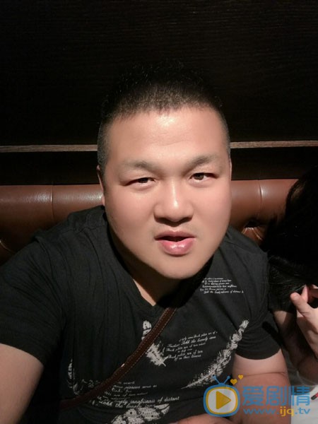 李冲日常生活照图片 李冲高清写真_李冲高清剧照