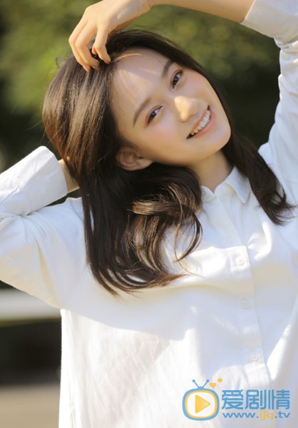 夏梦甜美生活照 夏梦高清写真_夏梦高清剧照