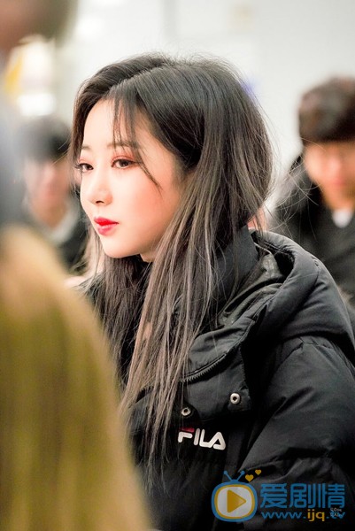王梦妤机场照图片 王梦妤高清写真_王梦妤高清剧照