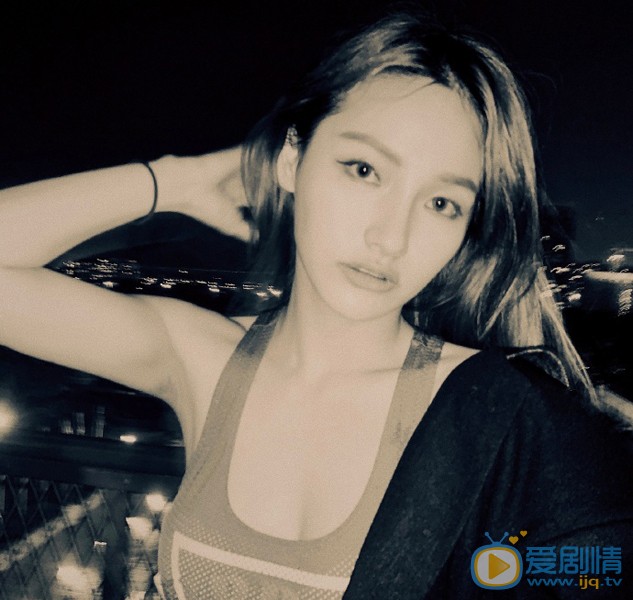 许馨文日常生活照图片 许馨文高清写真_许馨文高清剧照