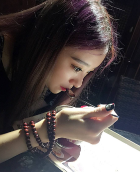 熊逸凡生活照 熊逸凡高清写真_熊逸凡高清剧照