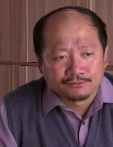 《乡村爱情12》谢广坤剃光半个脑袋 备受好评