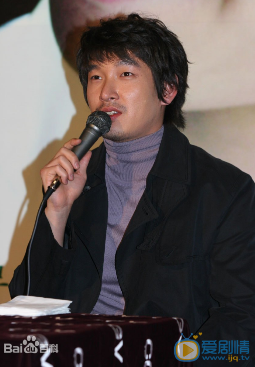 曹承佑生活照 曹承佑高清写真_曹承佑高清剧照