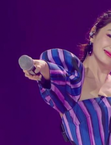 张雨绮唱粉红色的回忆原因，网友调侃：这下全国人民都知道你顺拐的事了