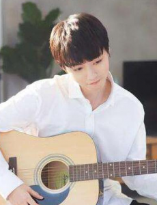 我们的乐队总决赛，王俊凯唱想见你