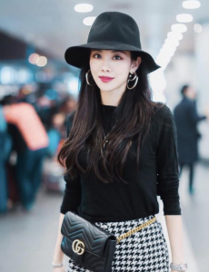 王霏霏回怼恶评，无须理睬，做好自己