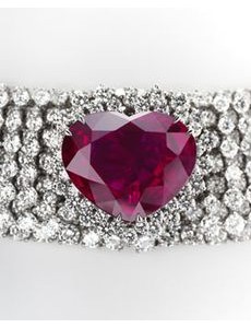 揭秘世界五大最贵项链排行榜