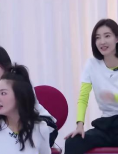 看到宁静穿黑丝的姐姐们，是来踢馆的吗？