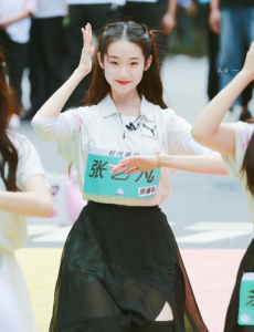 虞书欣为张艺凡打call，虞书欣可能会遭受网络暴力